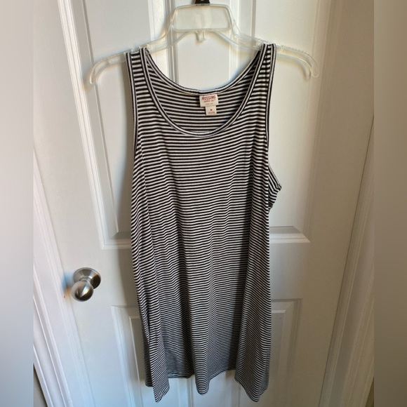 Mossimo Supply Co Striped Razorback Casual Dress - Picture 1 of 3